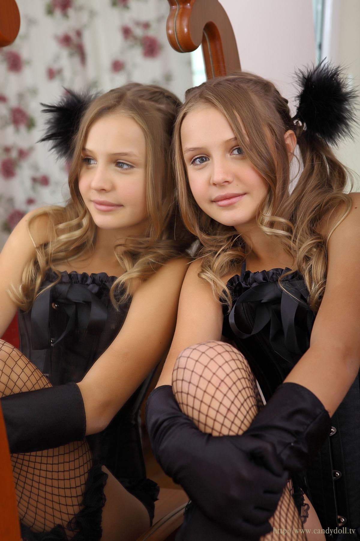 MikaS精美套图第二十弹(100P)