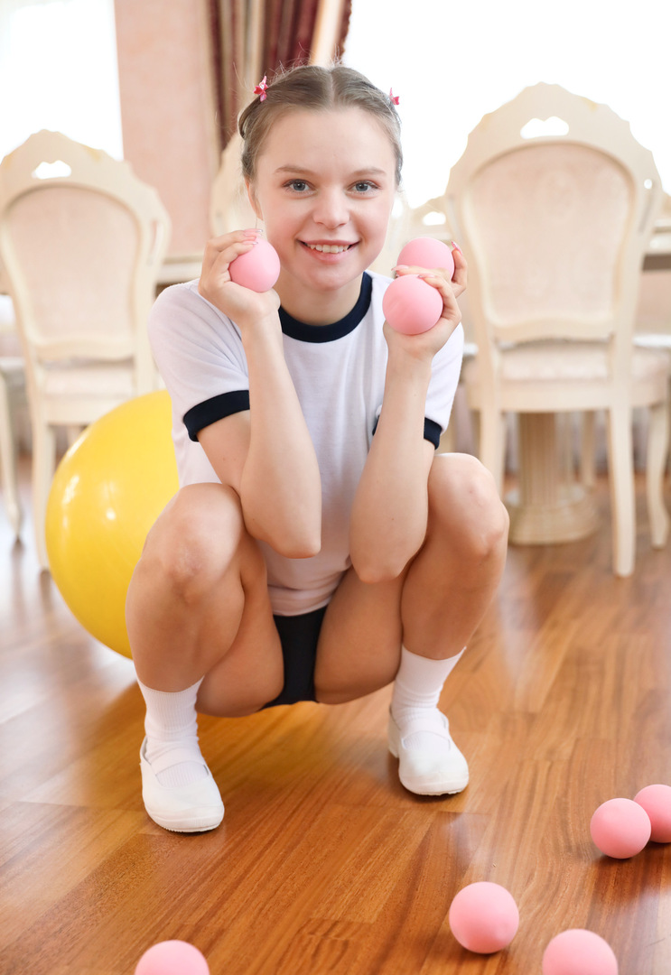 Vivienne R精品写真视频第八弹